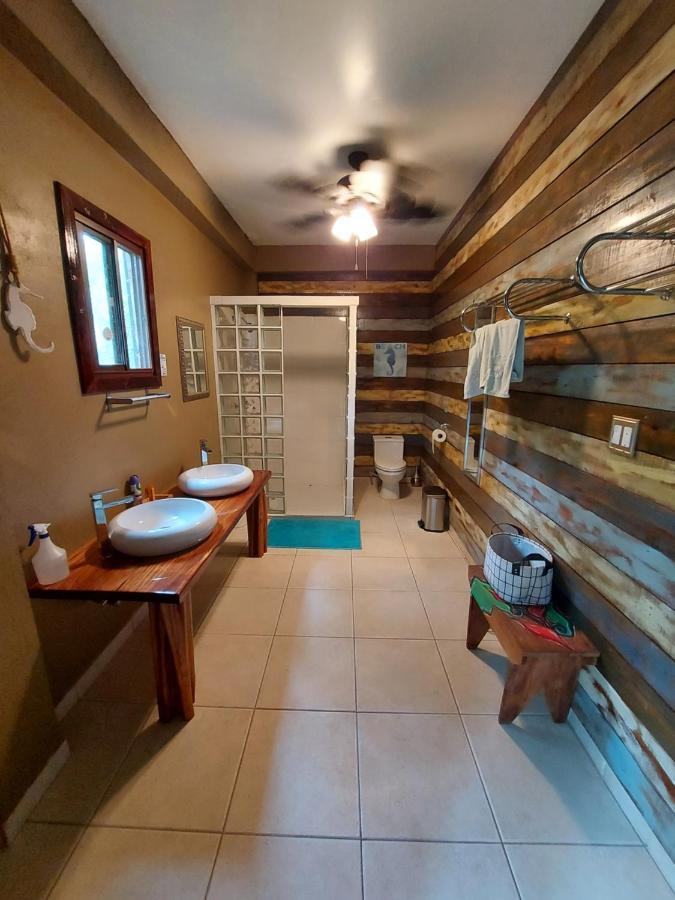Casa Oceana Bed & Breakfast Bocas Town Luaran gambar
